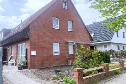 DHH gem. WEG mit 2WE, Bad Schwartau, für Anleger !!!