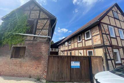 Schönes Fachwerkhaus mit großer Schraubergarage Scheune in Silstedt