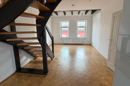 Helle 4-Zimmer Masionettenwohnung mit Balkon in zentraler Lage - Essen Huttrop