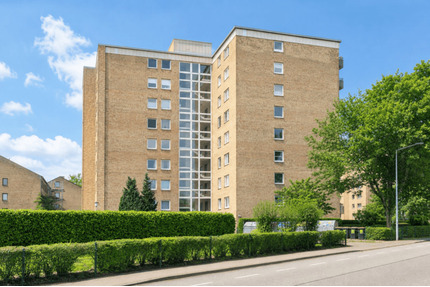 Attraktive 2-Zimmer Wohnung in ruhiger Lage mit Balkon und Ausblick - Wedel