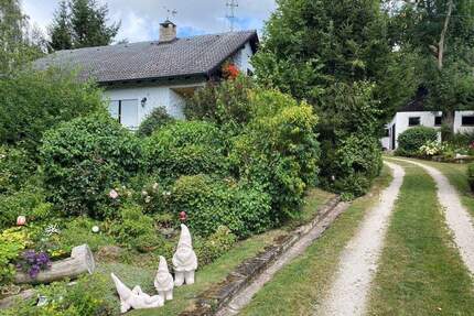 Gelegenheit! EFH u. Bauernhaus m. Scheune, Stall, Wald u. Wiesen bei Bayreuth - Emtmannsberg Eichschlag