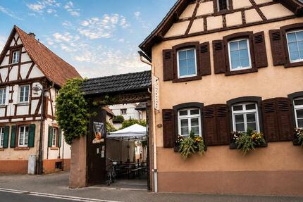 Historisches Wohn- & Gewerbeanwesen mit Innenhof und Entwicklungs - Großostheim