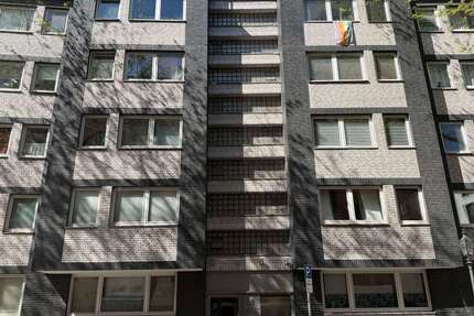 Wohnung zum Kaufen in Düsseldorf 215.000,00 € 68 m²