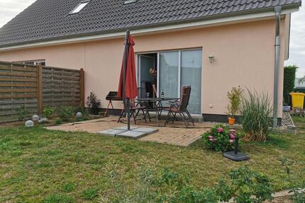 Möblierte Haushälfte mit Garten - Kröslin