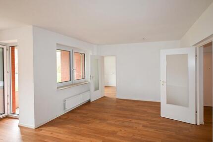 Hannover-Badenstedt: Modernisierte Erdgeschosswohnung mit Balkon und Tiefgarage!