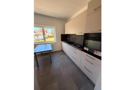 Sanierte 4-Raum Wohnung mit EBK u. Bakon - Arnstadt