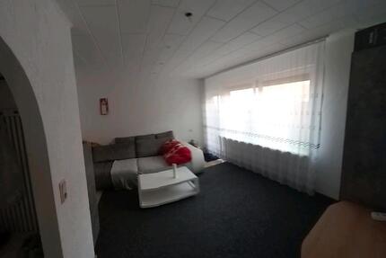 Zwei Zimmer Wohnung mit Terrasse. - Niederkassel