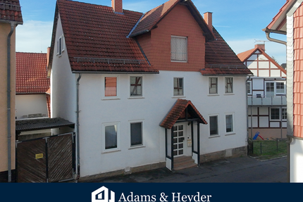 Haus zum Kaufen in Naumburg 150.000,00 € 194.37 m²