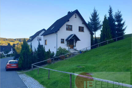 Attraktives Einfamilienhaus | Garage, Balkon, Terrasse, schöne Lage mit Aussicht - Eibenstock Sosa