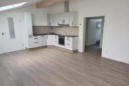 Zwei Zimmer Wohnung (60qm) im ruhigen Dörfchen Stolk