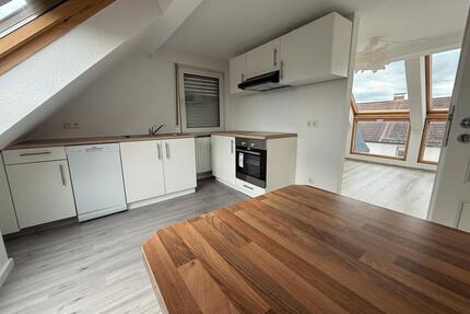 Dachgeschoss-Wohnung im 2. OG in Langenselbold