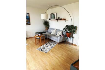 Hell, gemütlich, funktional! Balkon, Badewanne, Aufzug und modernes Ambiente in zentraler Lage! - Magdeburg Nordwest