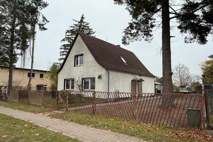 Fast 100 Jahre kleines einfaches Haus und günstig - Velten