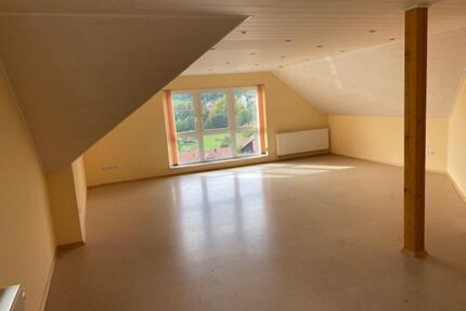 4-Zimmerwohnung DG - 900,00&nbsp;EUR Kaltmiete, ca.&nbsp; 110,00&nbsp;m&sup2; in Gräfendorf (PLZ: 97782)