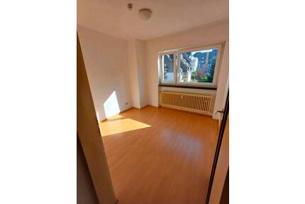 Ideal für City-Liebhaber-Stadtmitte-2Zimmer-Küche-Bad+Einbauküche - Kaiserslautern