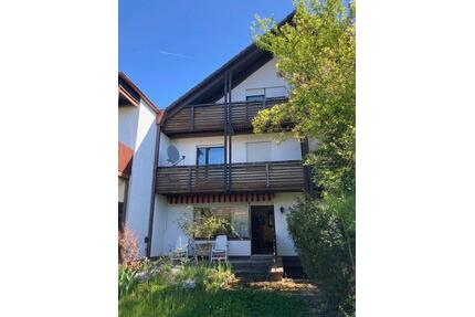 Charmante DHH in versetzter Reihenhausbauweise mit Garage + Stpl. - Oberasbach