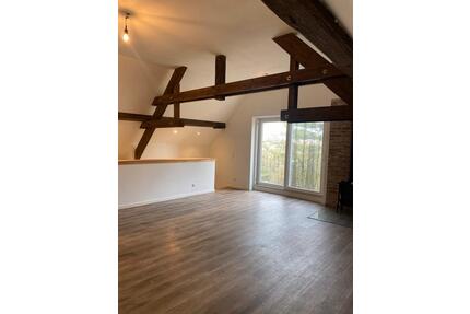 Schöne Wohnung auf Pferdehof - 1.300,00&nbsp;EUR Kaltmiete, ca.&nbsp; 85,00&nbsp;m&sup2; in Xanten (PLZ: 46509)