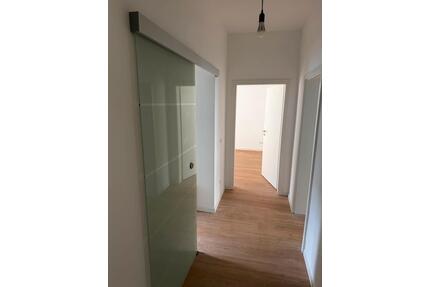 Provisionsfreie Kernsanierte 2,5 Zimmer-Wohnung im Gallusviertel - Frankfurt am Main