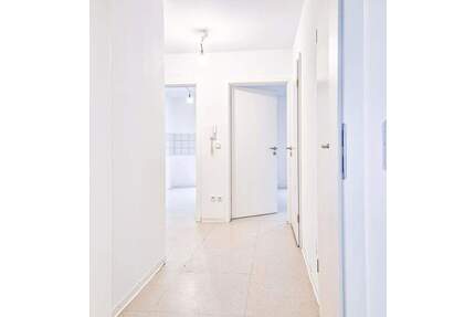 Modernisierte 2-Zi. EG-Wohnung mit Freisitz & TG-Stellplatz nahe Uniklinik - Würzburg Grombühl