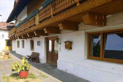 möbliertes Zimmer - 350,00&nbsp;EUR Kaltmiete, ca.&nbsp; 15,00&nbsp;m&sup2; in Tiefenbach (PLZ: 94113)
