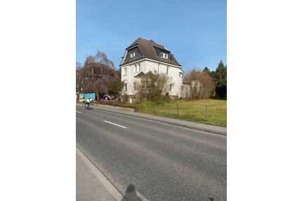 Modernisierte Wohnung >90m^2 über zwei Etagen - Hamm (Sieg)