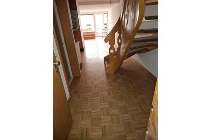 Wohnung auf 2 Etagen - 1.700,00&nbsp;EUR Kaltmiete, ca.&nbsp; 140,00&nbsp;m&sup2; in Schweinfurt (PLZ: 97421) Gartenstadt