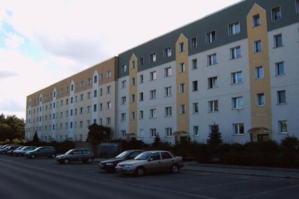 3 Raum-Wohnung mit Balkon - 308,00&nbsp;EUR Kaltmiete, ca.&nbsp; 59,35&nbsp;m&sup2; in Weißwasser (Oberlausitz) (PLZ: 02943)