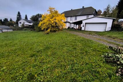 Großes Grundstück mit Mehrfamilienhaus, Garten und Nebengelass - Saalfeld (Saale)