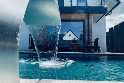 Luxus Villa mit Rheinblick - 890.000,00&nbsp;EUR Kaufpreis, ca.&nbsp; 144,00&nbsp;m&sup2; in Niederkassel (PLZ: 53859)