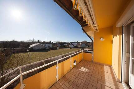 Seltene Gelegenheit! Sonnige 4-Zimmer Eigentumswohnung in beliebter Wohnlage + Balkon + Garage! - Bad Rodach