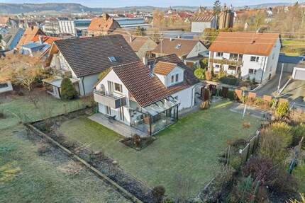 -- RESERVIERT -- Haus mit Wintergarten & großem Grundstück - Großbottwar