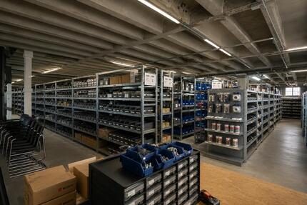 Katip I Lagerfläche mit Regalanlage in Gersthofen – Ideal für Logistik & Warenlager