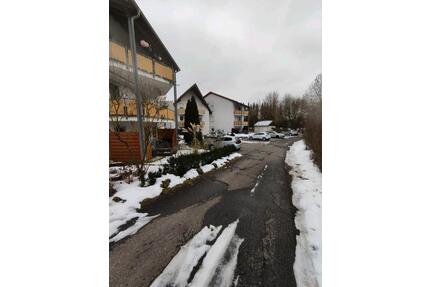 2 Zi.-ETW mit Gartenanteil und 4 Stellplätzen in 96237 Ebersdorf - Ebersdorf bei Coburg