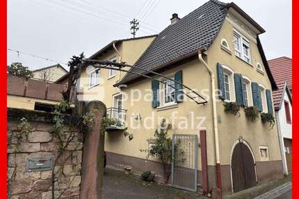 Haus zum Kaufen in Burrweiler 319.000,00 € 181 m²