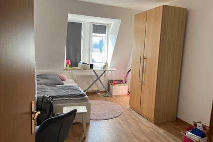 2-Raum-Wohnung - 440,00&nbsp;EUR Kaltmiete, ca.&nbsp; 64,00&nbsp;m&sup2; in Nünchritz (PLZ: 01612)