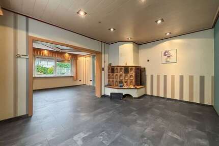 Haus zum Kaufen in Nentershausen 175.400,00 € 180 m²