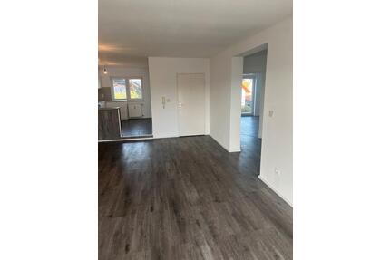 Altenstadt-Oberau , sehr schöne 3 Zimmer, Küche , Bad , 2 Balkone