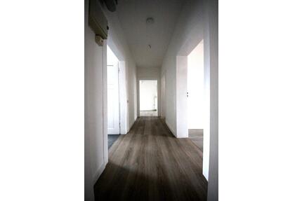 2-Zi-Whg, 58 m², sehr gute Lage im Herzen Bernburgs (Schulstr.) - Bernburg (Saale)