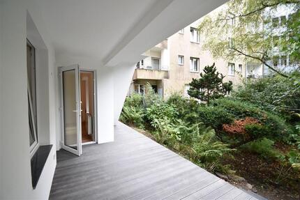 OBK - Terrasse mit Blick ins Grüne! Sanierte 2-Zi-Whg im Souterrain - Düsseldorf Heerdt