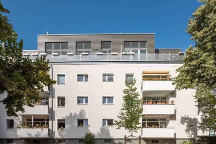 Energieeffiziente, vermietete 4-Zimmerwohnung mit Balkon und Gäste-WC - Berlin Dahlem