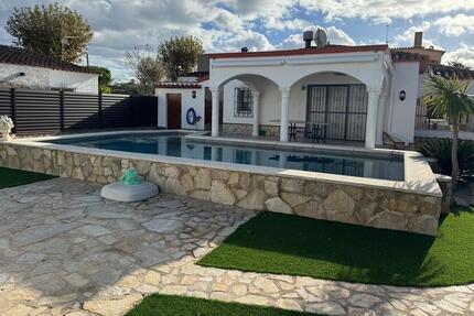 Villa Holidays in Empuriabrava vom 19.06. - 13.07.26 wochenweise - Wolfsburg Detmerode