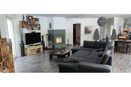 Hochwertiges Einfamilienhaus mit großzügigem Garten in schöner Lage in Hamburg-Sasel