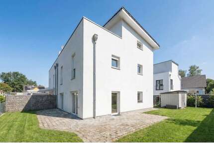 Haus zum Kaufen in Langenhagen 545.000,00 € 147 m²