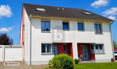 ENERGIEEFFIZIENTES FAMILIENHAUS MIT GARAGE - Duisburg