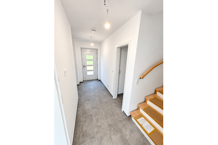 Haus zum Mieten in Loxstedt 1.340,00 € 89.43 m²