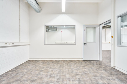 Große Fläche ab 2 EURm² – Vielseitig nutzbar für Büro,Handel und mehr!* - Frickenhausen