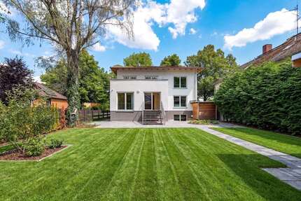 Haus zum Mieten in Berlin 6.235,00 € 290 m²