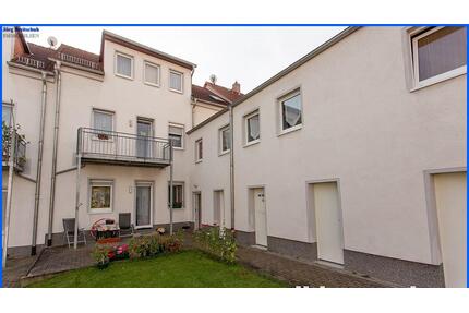 ruhige lichtdurchflutete 3 Raum Wohnung - Crimmitschau