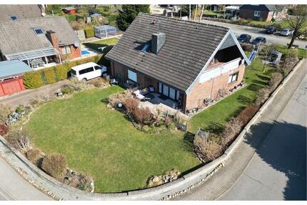 Gepflegtes Einfamilienhaus (in 25767 Albersdorf-Nordsee) - Hamburg Stellingen