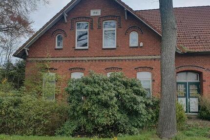 Wohnhaus mit 3 Mietparteien - 358.500,00&nbsp;EUR Kaufpreis, ca.&nbsp; 330,00&nbsp;m&sup2; in Westerstede (PLZ: 26655)